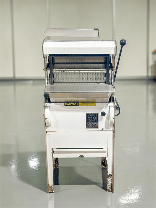 🍞 Oliver 777 Bread Slicer 1/2" Cut  – Commercial Floor Model
