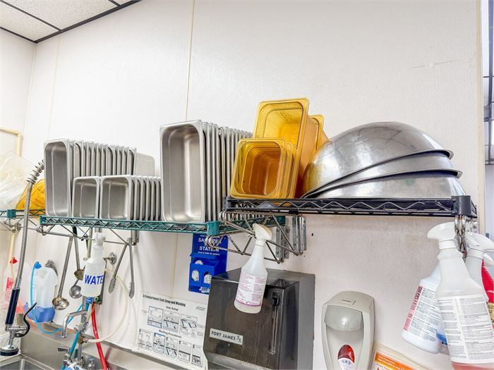 🥣 Assorted Commercial Food Pans, Lids & Mixing Bowls – Bulk Lot 🍽️