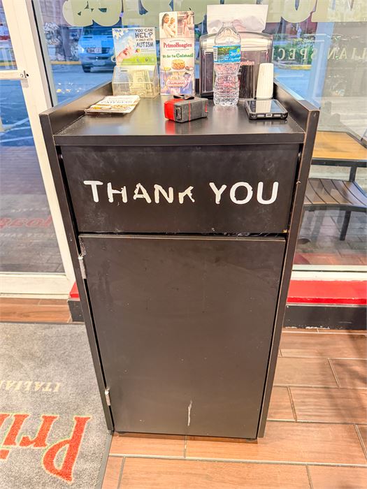 🗑️✨ Commercial Restaurant Trash & Condiment Station
