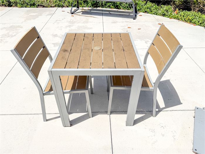 🪑🌞 Commercial Outdoor Bistro Patio Set – (1) Square Table & (2) Matching Chair