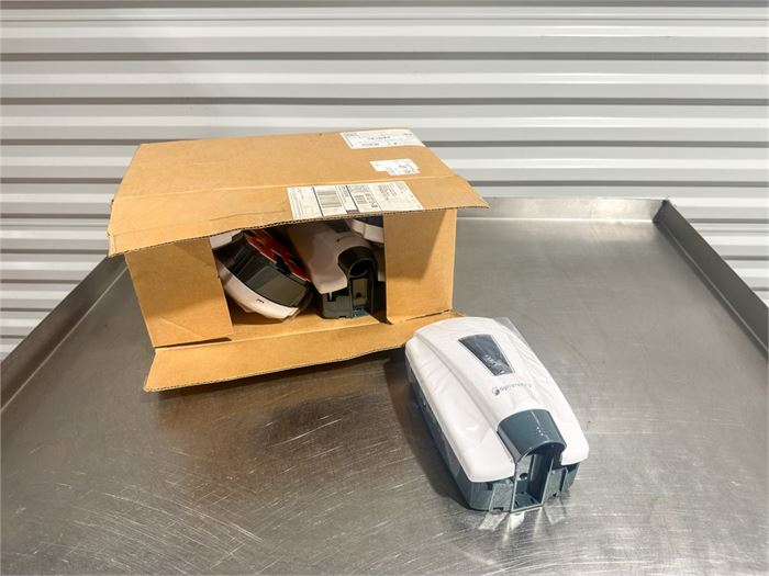 🧴 Symmetry 1.25L Manual Soap Dispenser – New in Box