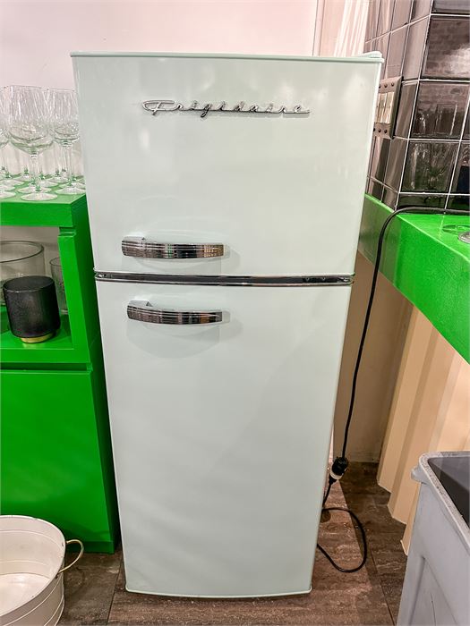 Cool Frigidaire Refrigerator Freezer