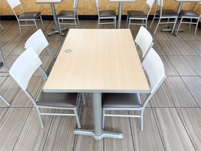 ADA Accessible Table & (4) Chairs Dining Set