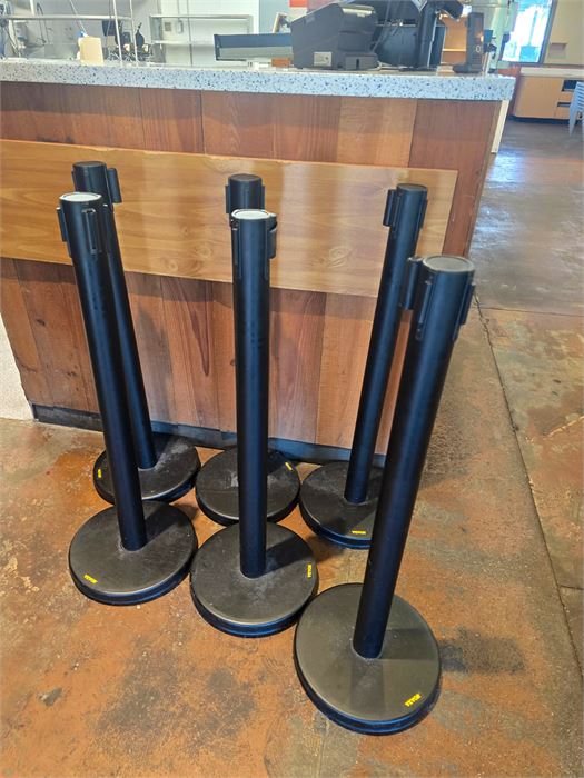 🚧 Lot of (6) Queue Stanchions – Crowd Control Posts