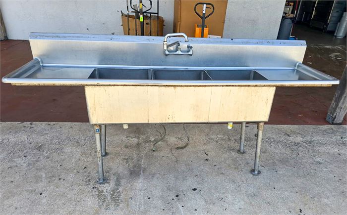 🧼 Stainless Steel 3-Compartment Commercial Sink with Dual Drainboards 🧼
