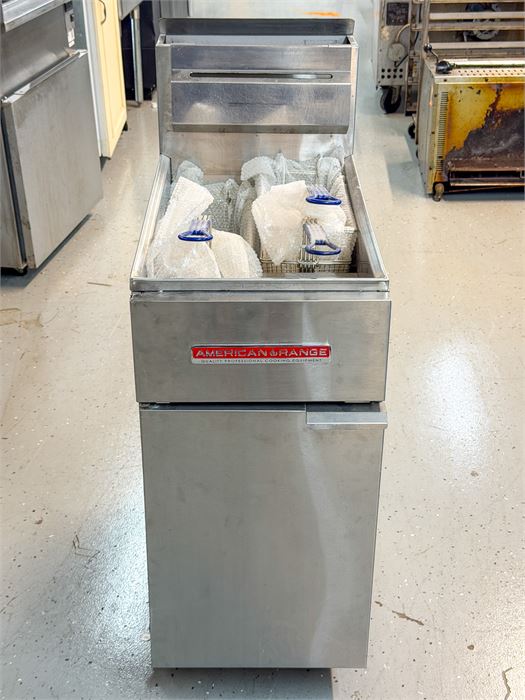 🔥 NEW 🔥 American Range 50 lb Commercial Floor Fryer – Gas Fryer w/ Twin Basket
