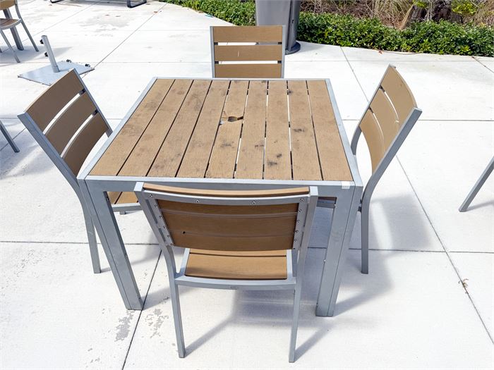 🪑🌞 Commercial Outdoor Patio Dining Set – (1) Square Table & (4) Matching Chair
