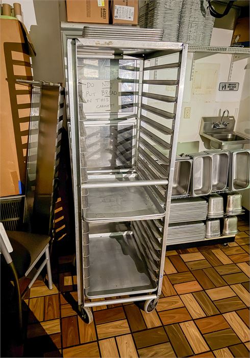 🥖 Aluminum Bakery Pan Rack with Sheet Pans