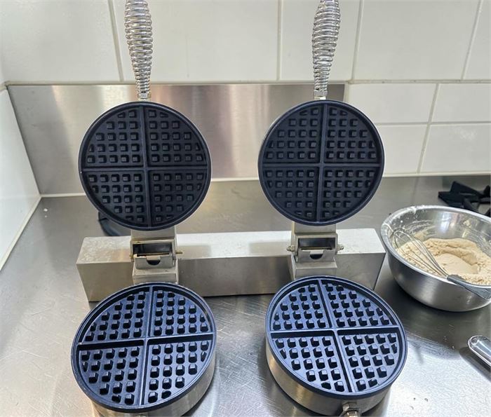 🧇 VEVOR Dual Round Belgian Waffle Maker – Model HT-2 – 120V