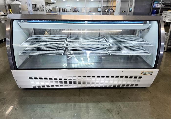 ❄️ Avantco DLC82-HC-W 82" White Curved Glass Refrigerated Deli Case ❄️
