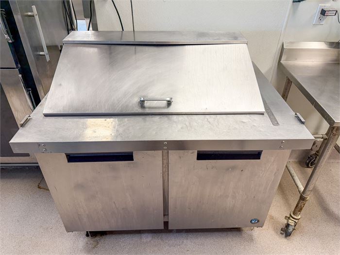 ❄️ Hoshizaki SR48A-18M Two Door Refrigerated Mega Top Sandwich Prep Table ❄️