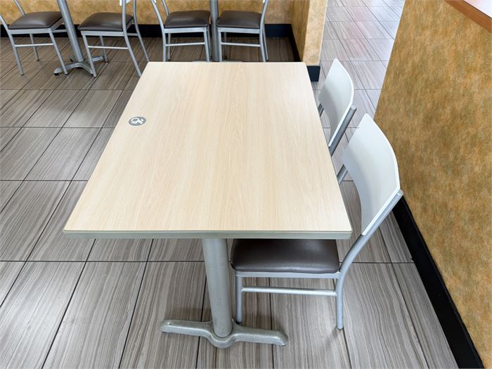 ADA Accessible Table & (4) Chairs Dining Set
