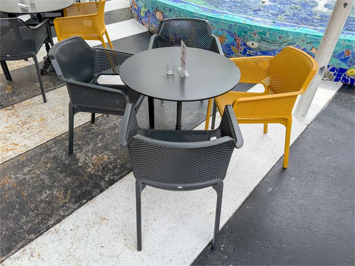 🍷 European Bistro Patio Dining Set w/ Cast Iron Pedestal Base & 4 Outdoor Chair