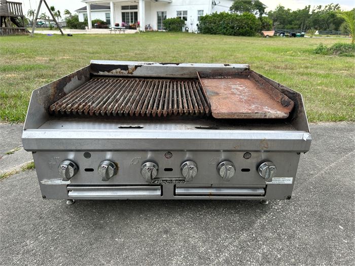 Southbend HDC-36 36" Gas Charbroiler w/ Cast Iron Grates, Natural Gas