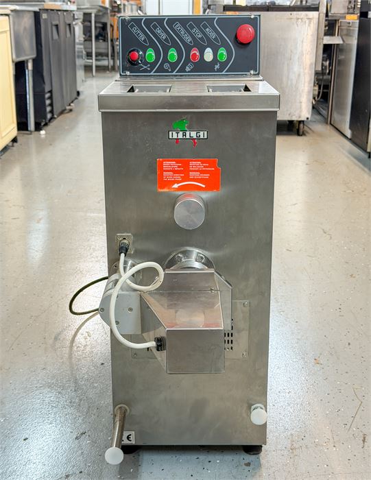 🍝🔥 ITALGI P17 Commercial Pasta Extruder – Fresh Pasta Machine 🇮🇹 🔥🍝