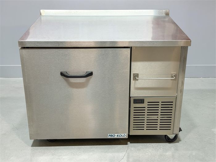 🆕❄️ BRAND NEW OUT OF BOX PRO-KOLD UCT 44 01 41" WORKTOP REFRIGERATOR