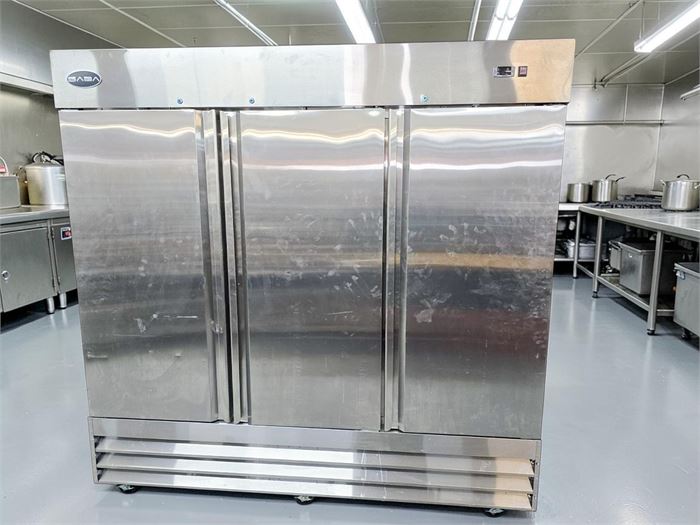❄️ NEW SABA S-72F Three-Door Reach-In Freezer with Locks & Keys ❄️