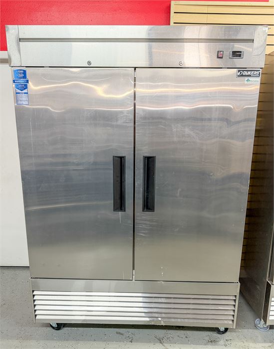 🆕❄️ DUKERS D55R TWO-DOOR REACH-IN REFRIGERATOR – SCRATCH & DENT – SEE PHOTOS 💥